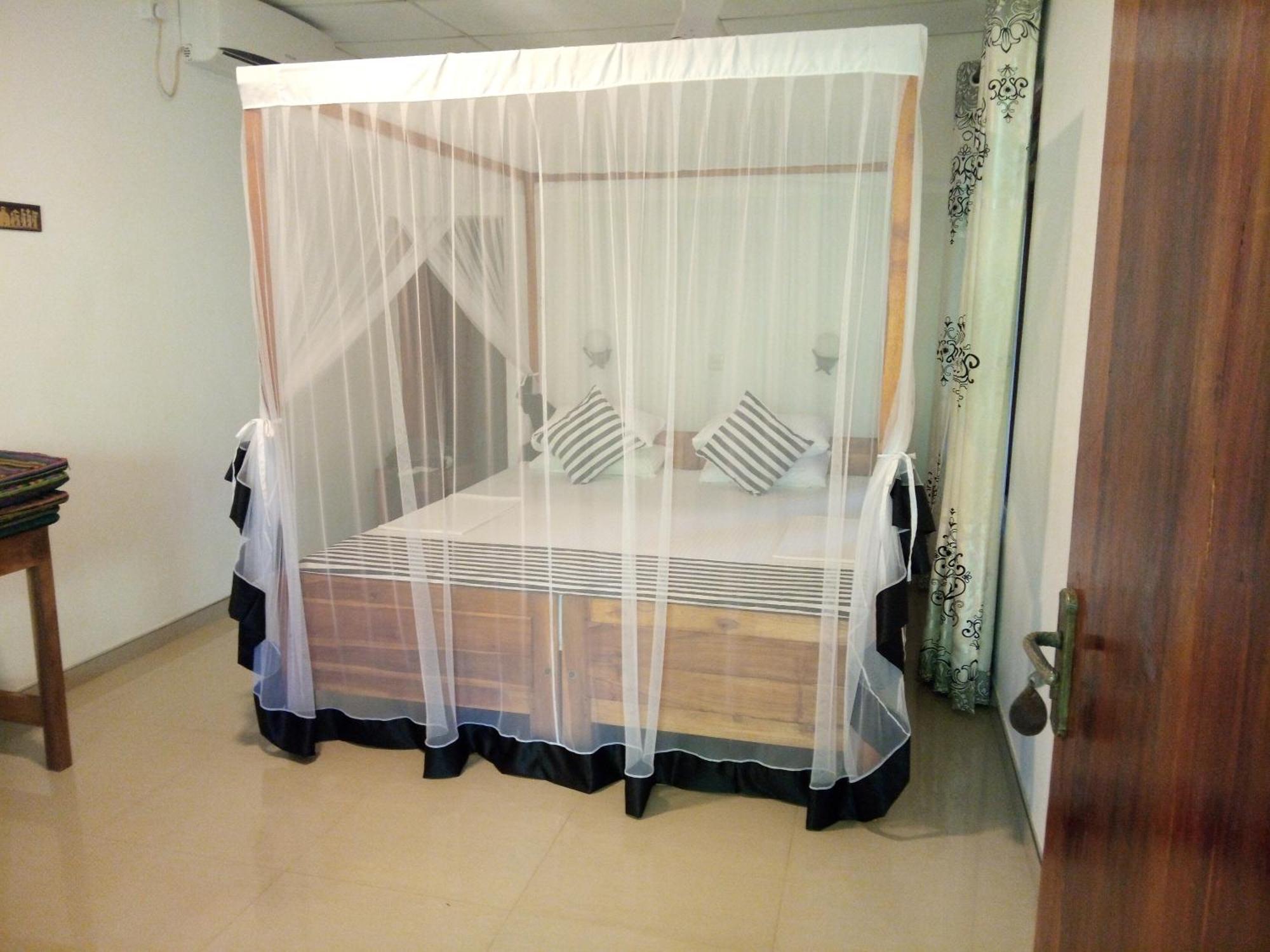 Sansala Guesthouse & Restaurant Тангалла Номер фото