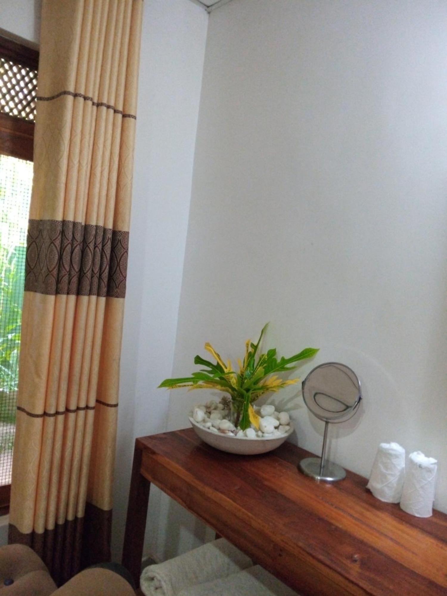 Sansala Guesthouse & Restaurant Тангалла Номер фото