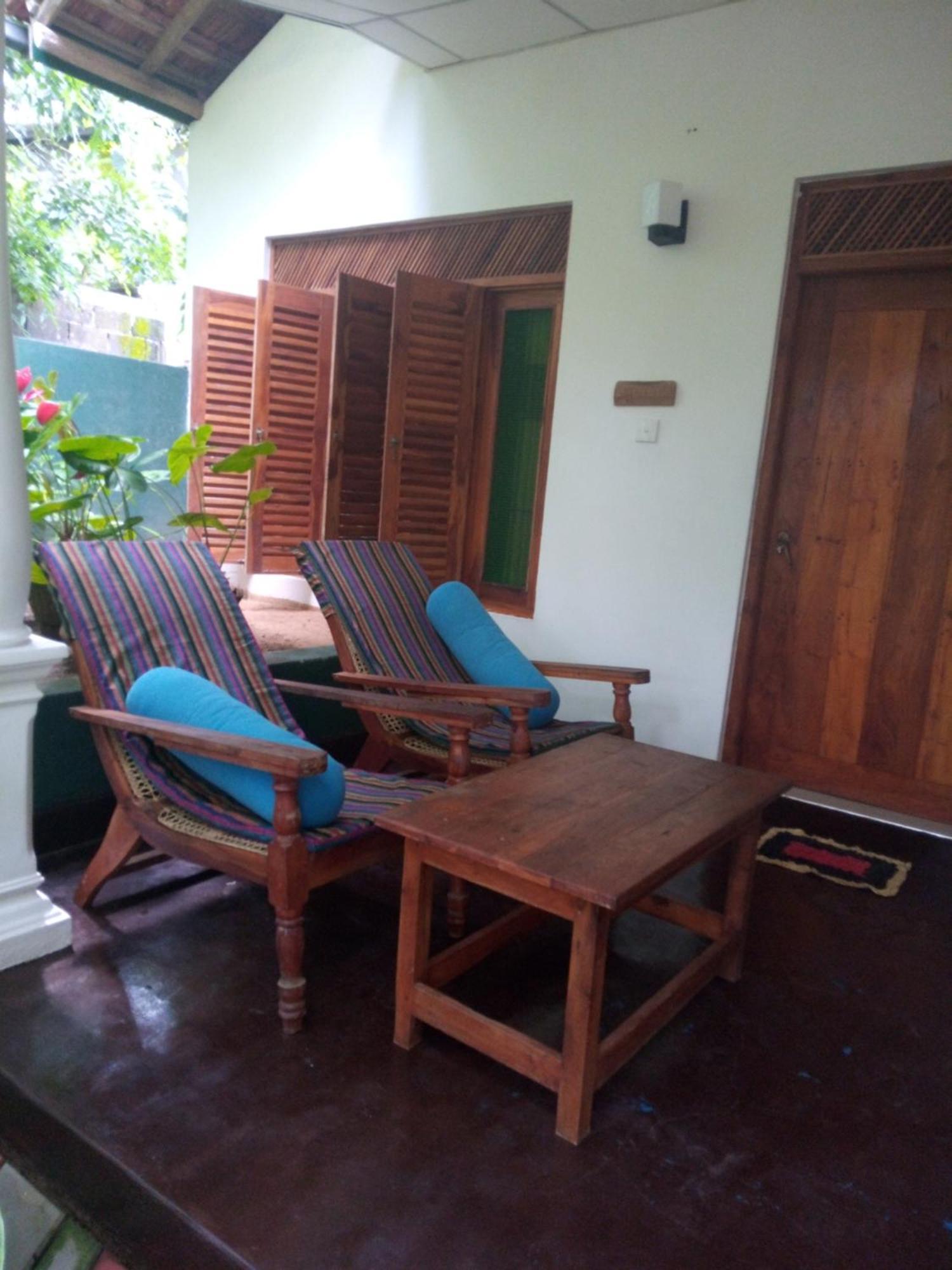 Sansala Guesthouse & Restaurant Тангалла Номер фото