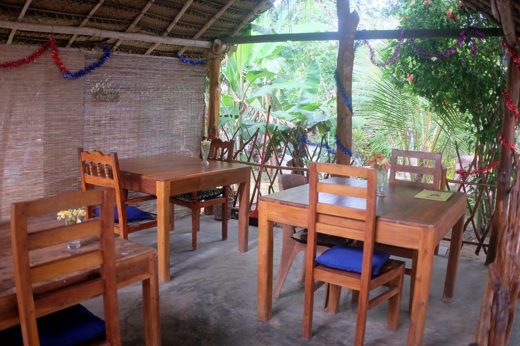 Sansala Guesthouse & Restaurant Тангалла Экстерьер фото